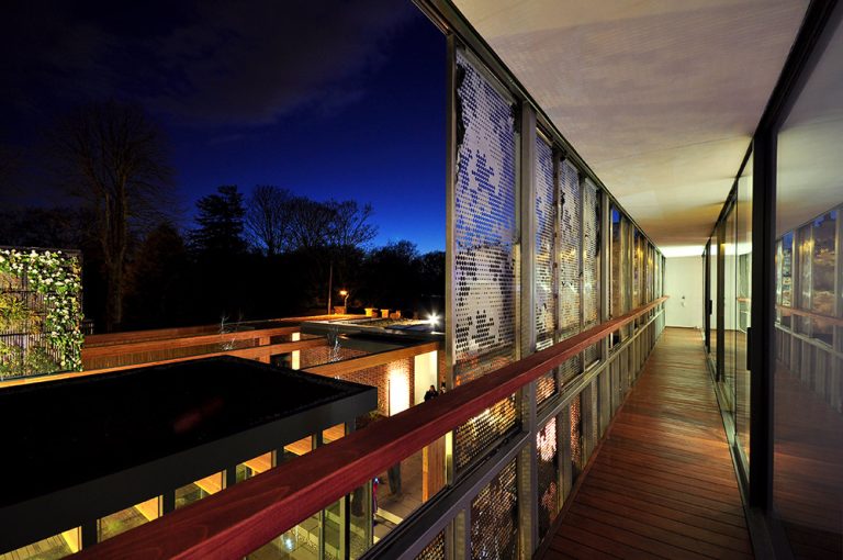 ladderstilehousethreefoldarchitects02 Arrow Metal